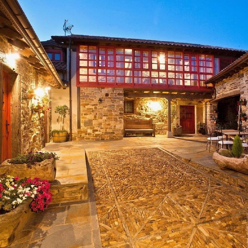 Via Avis Guest House Santa Catalina de Somoza ภายนอก รูปภาพ