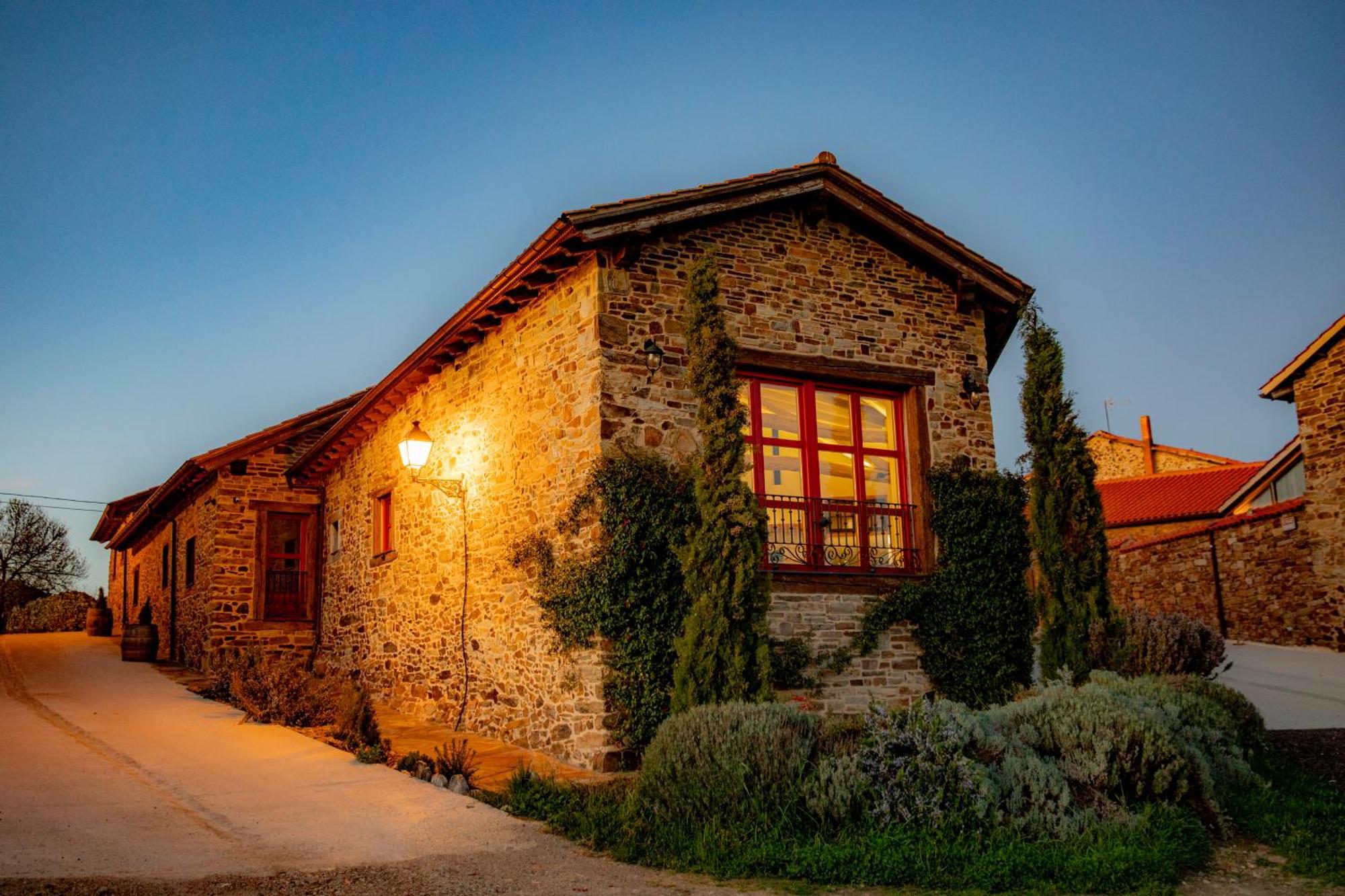 Via Avis Guest House Santa Catalina de Somoza ภายนอก รูปภาพ