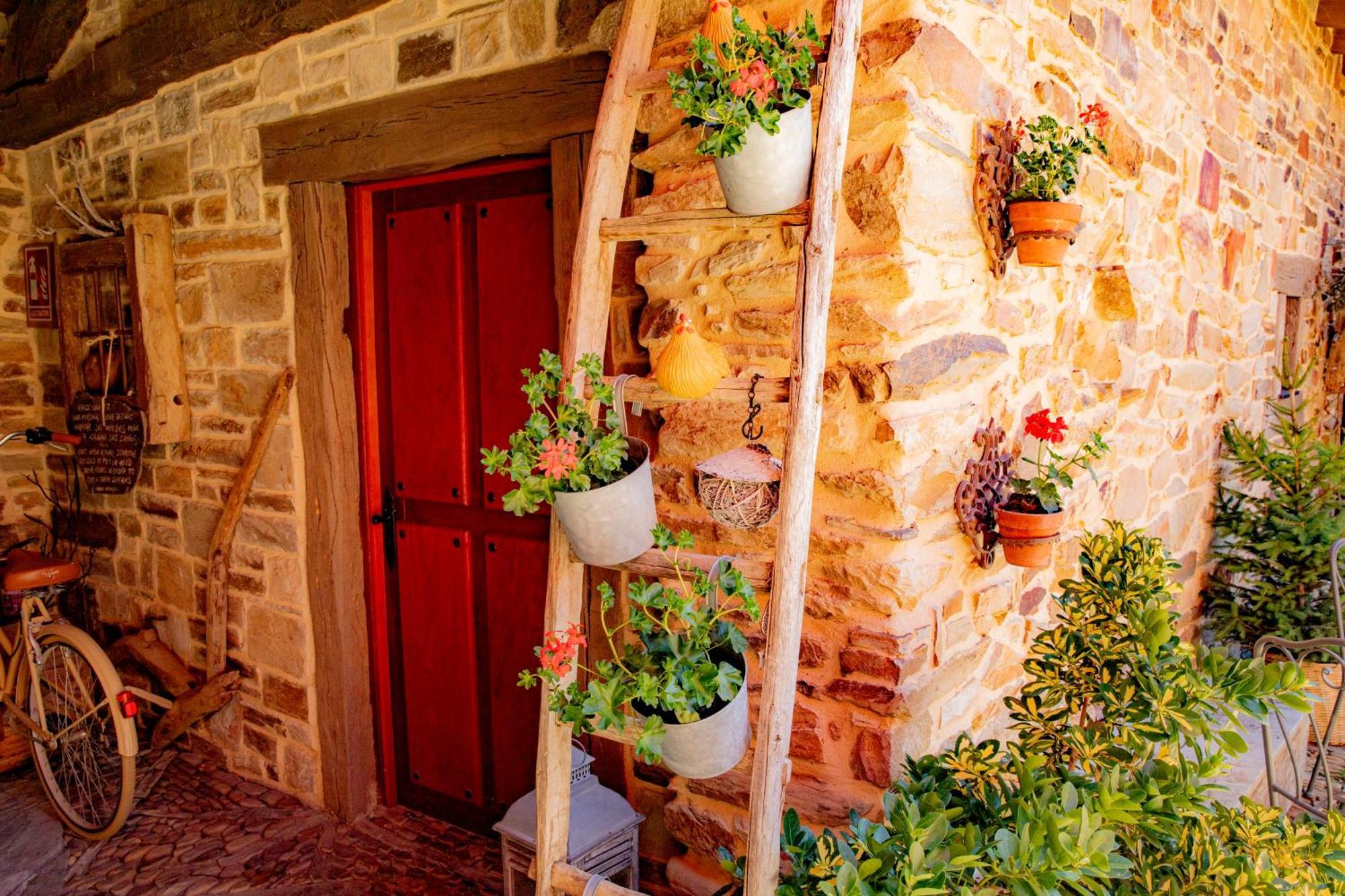 Via Avis Guest House Santa Catalina de Somoza ภายนอก รูปภาพ