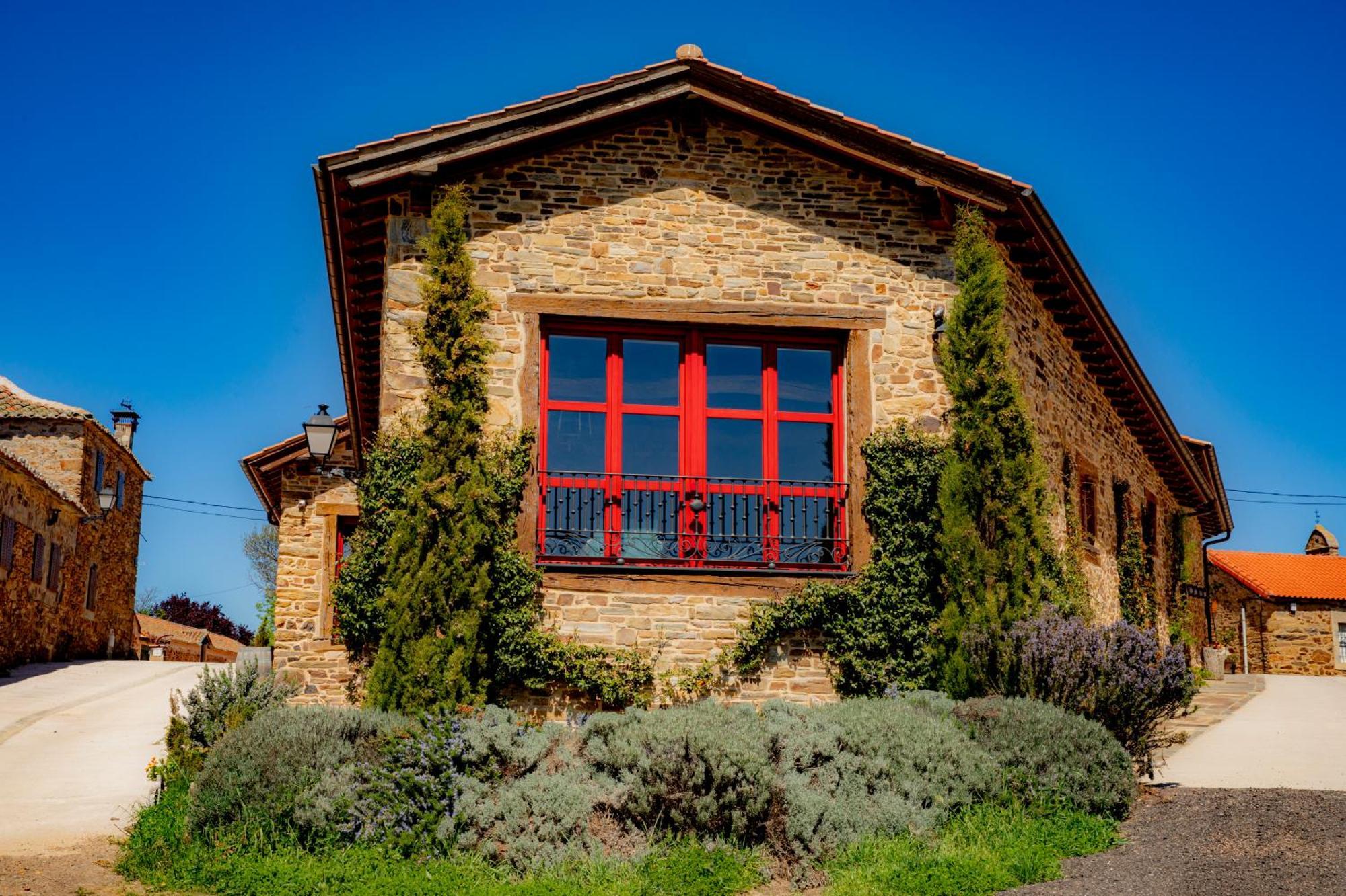 Via Avis Guest House Santa Catalina de Somoza ภายนอก รูปภาพ