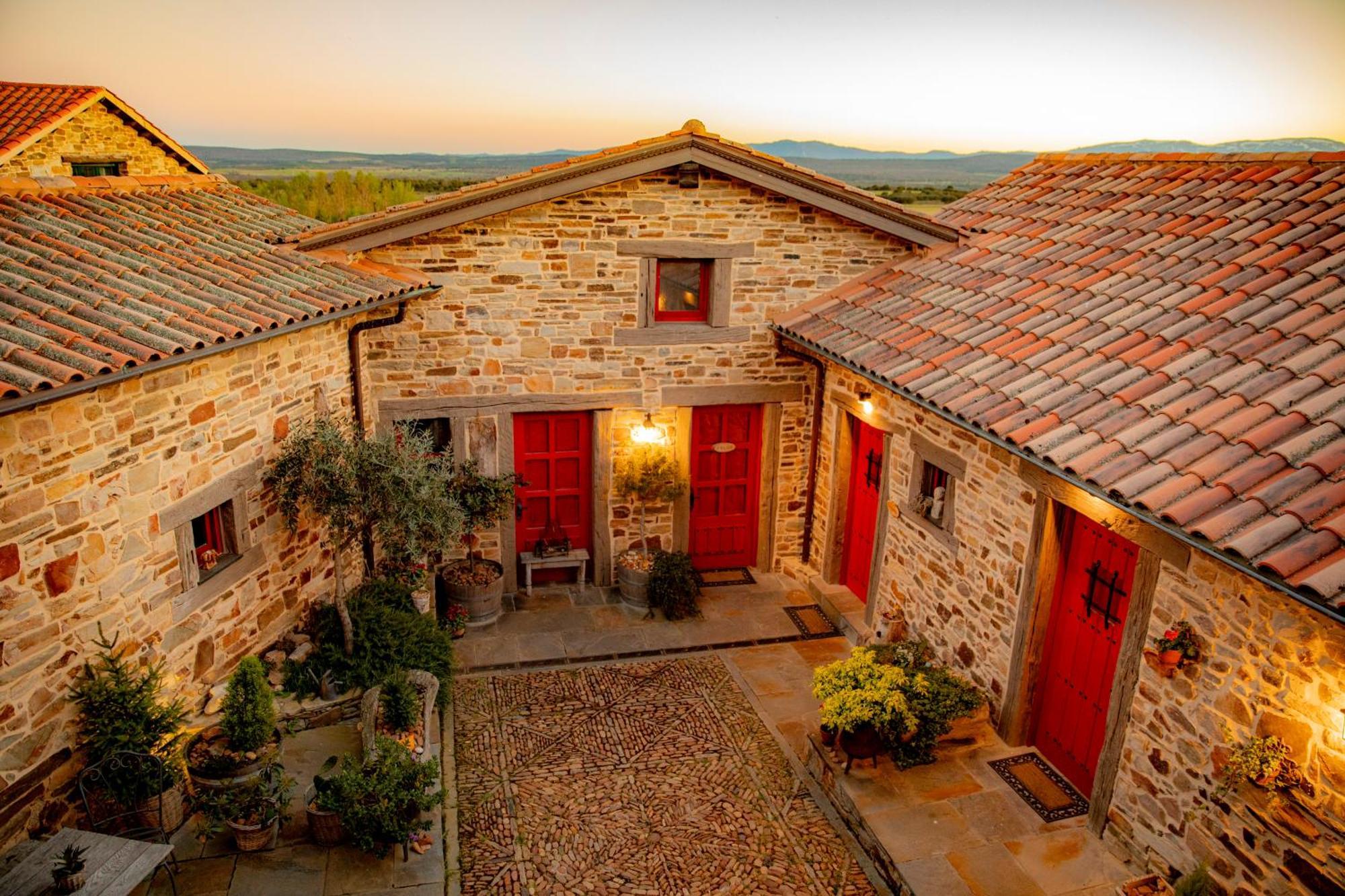 Via Avis Guest House Santa Catalina de Somoza ภายนอก รูปภาพ